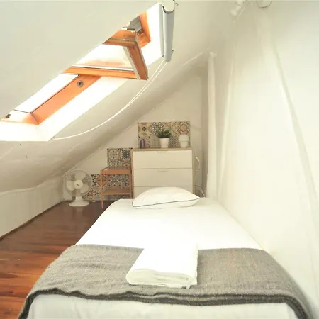 Santos - Upper Loft With River View Lisbona