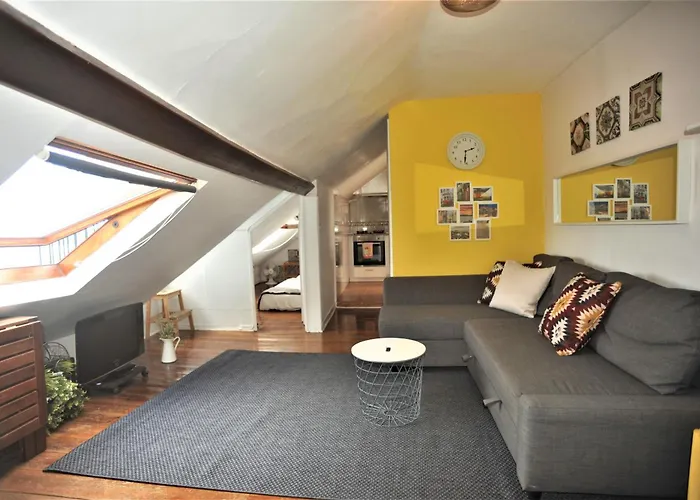 Santos - Upper Loft With River View * Lisbon