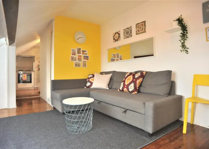 Santos - Upper Loft With River View Lisbon